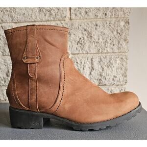 UGG Blakely Western Boots , Leather Upper,  Genuine Sheepskin Lining, Sz 10